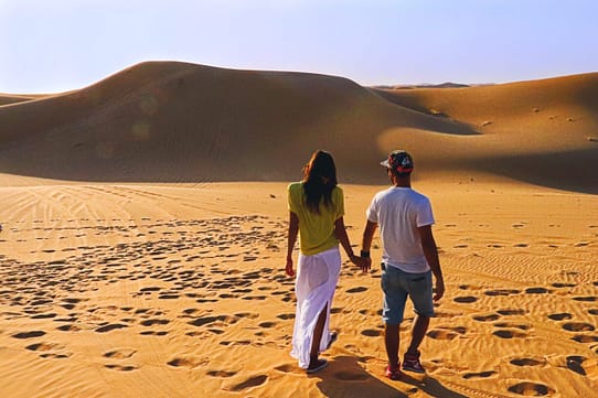 Abu Dhabi - Walk in the Desert